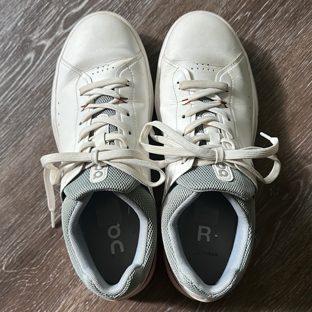 The Roger Advantage Cloudtec Men’s sneaker by on size M10